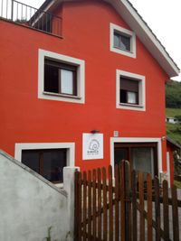 Acceso desde el pueblo